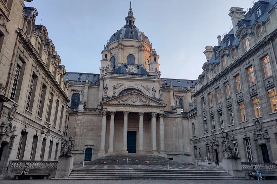Sorbonne University, courtyard and chapel